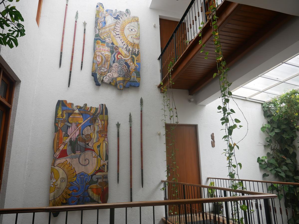 Yoho Home Away Home Канди Экстерьер фото